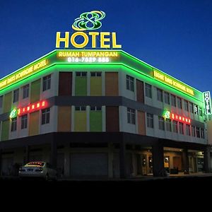 8 Days Boutique Hotel @ Mount Austin Jb